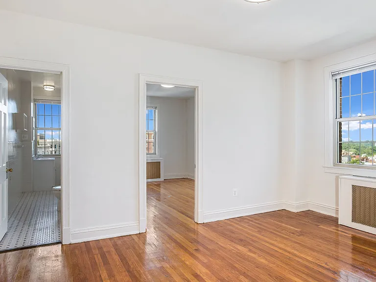 Two-bedroom dining