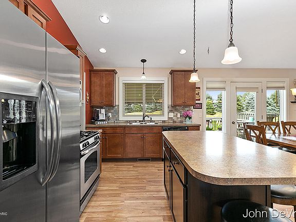 5th image of 7449 Waterline Dr