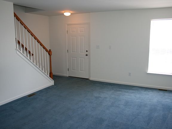 3rd image of 196 Preston Ln
