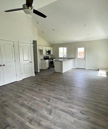 3rd image of 1738 Welker Ave