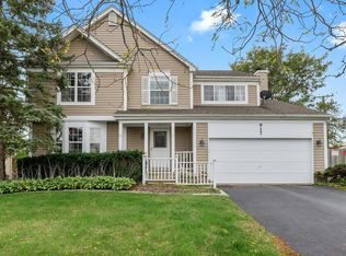 917 Hillside Dr, Mundelein, IL 60060