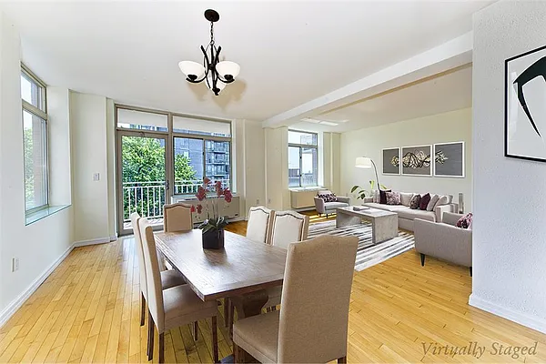 Sold by R New York | media 4