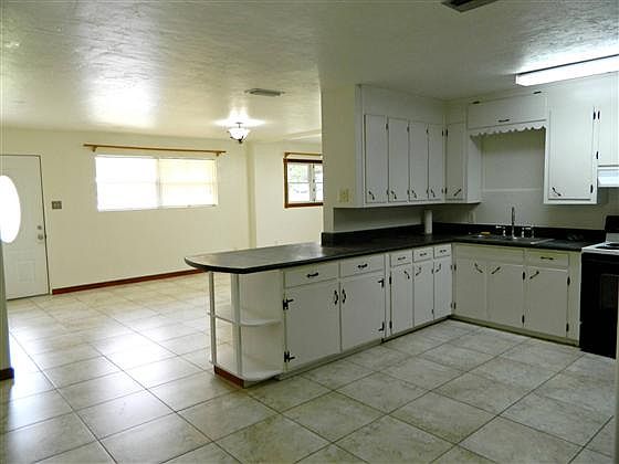 1st image of 160 Charles Dr