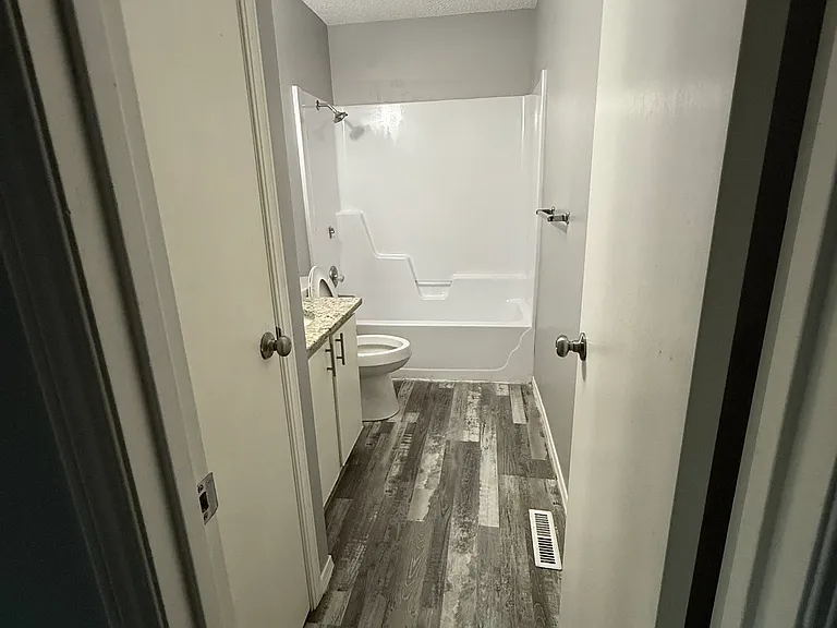 5504 S Gold St #400 — Photo 10