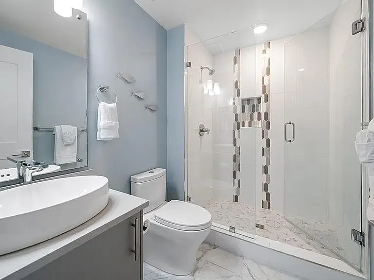 15 Avalon St #704 — Photo 26