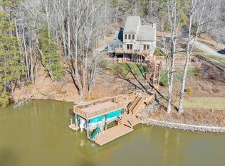 1671 Quail Dr, Goodview, VA 24095