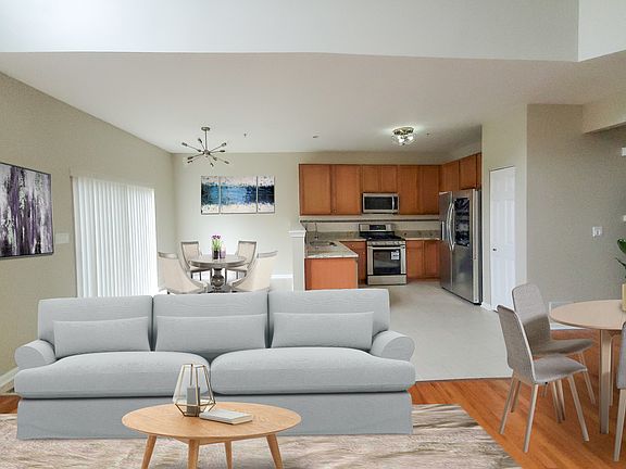 3rd image of 1670 Buckingham Dr #0