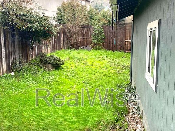 3rd image of 1834 NE D St