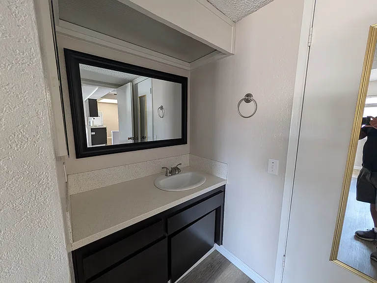 842 Sinkler Way #C — Photo 8