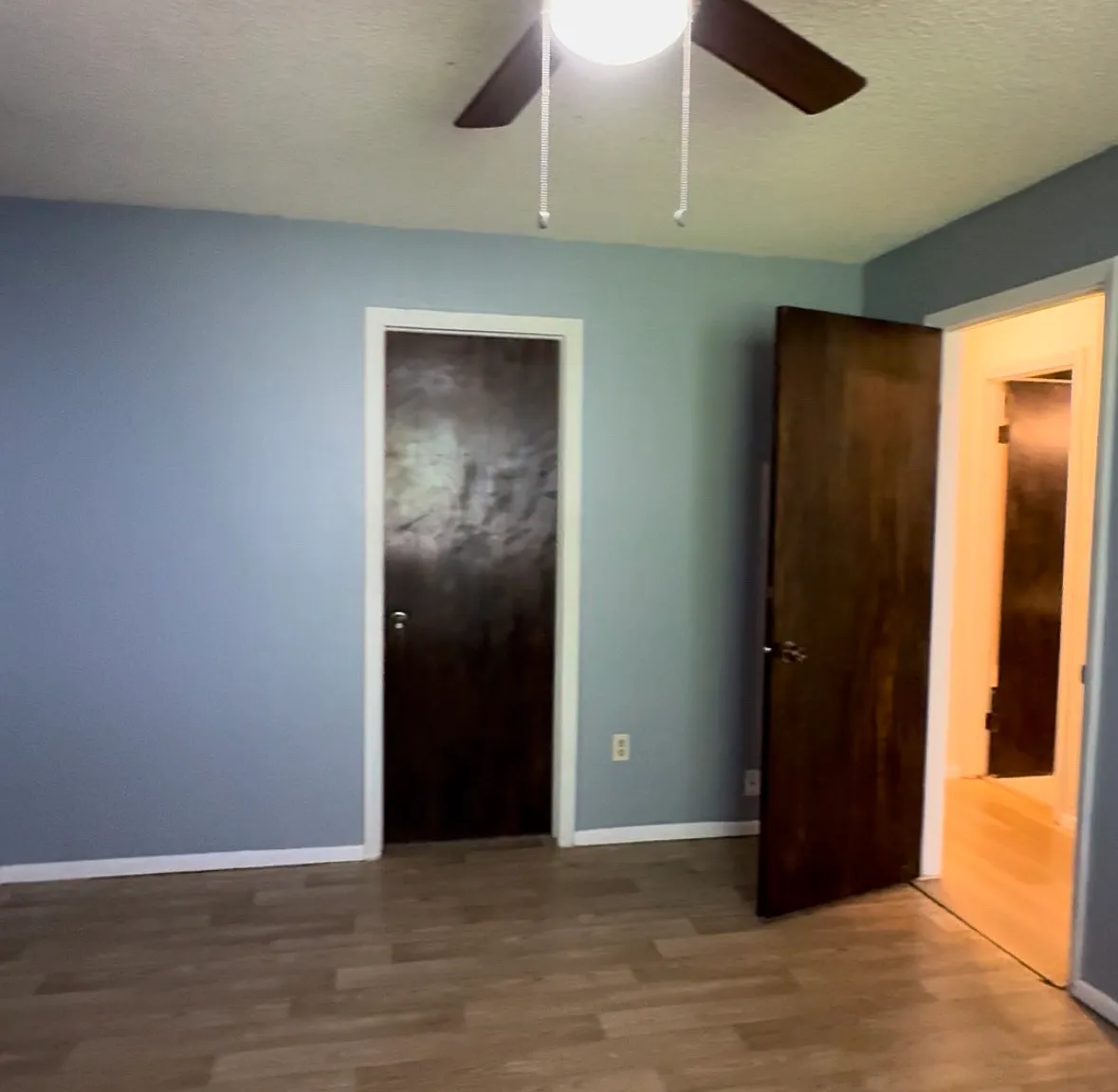 1209 W Plum St — Photo 3
