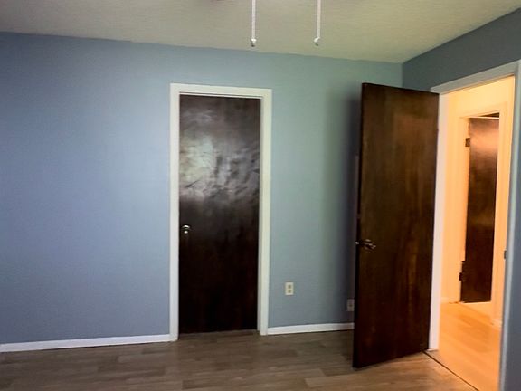 3rd image of 1209 W Plum St APT B6