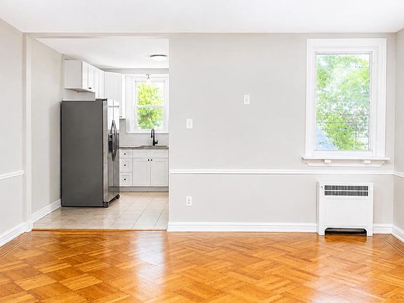 4th image of 6054 E Roosevelt Blvd