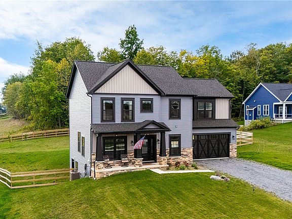 2nd image of 2090 Tracey Ln
