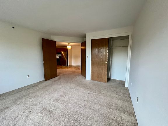 1st Bedroom with large closet