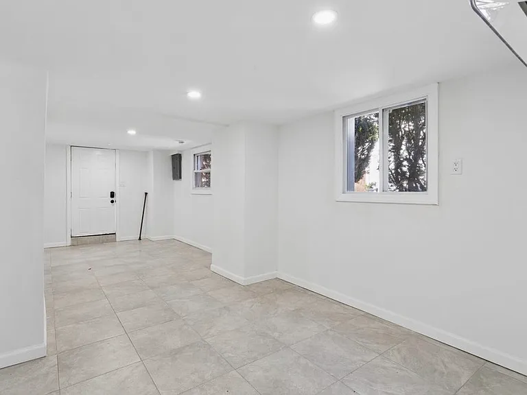 4333 Ventnor Ave #LL1 — Photo 10