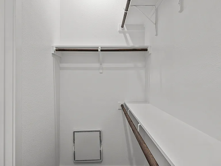 A1-Retreat-Closet A1-Retreat-Closet
