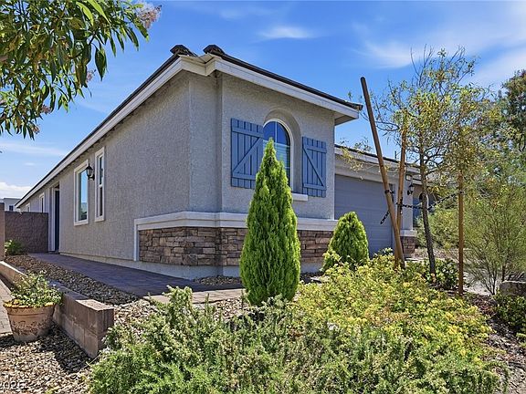 3rd image of 3706 Neblina Dr