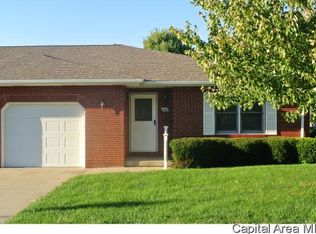 412 Westwinds Dr, Jacksonville, IL 62650
