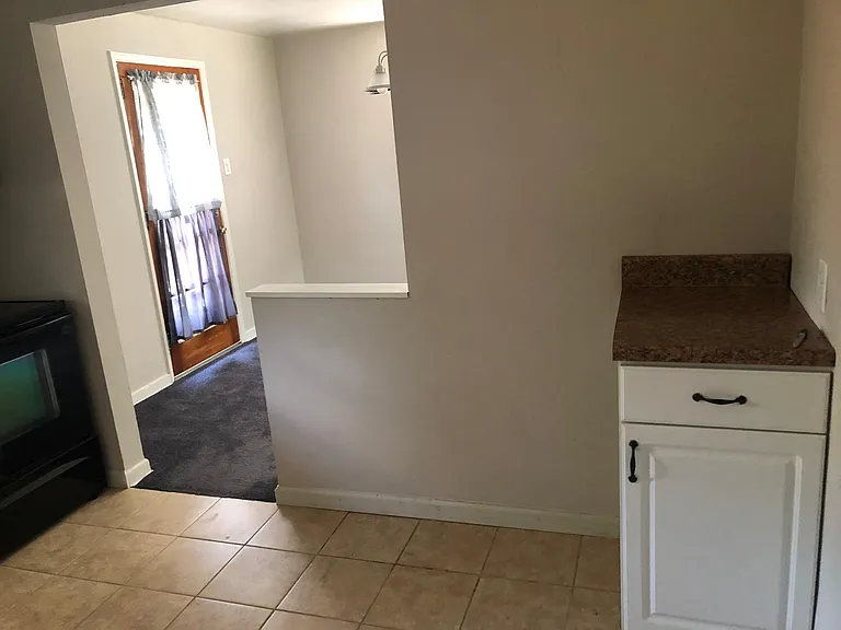 Poplar St — Photo 18