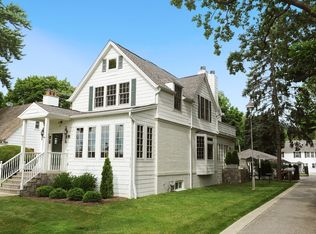 2157 Saint Johns Ave, Highland Park, IL