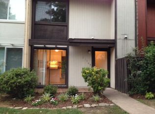 2154 Cartwright Pl, Reston, VA 20191