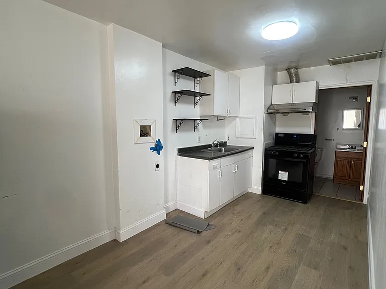 1235 Vine St #2F — Photo 1