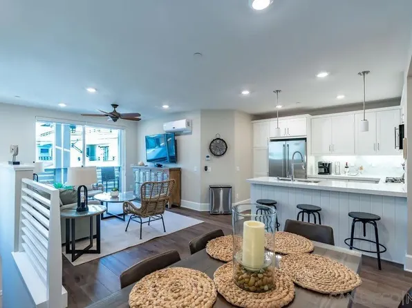 824 Jersey Ct, San Diego, CA 92109