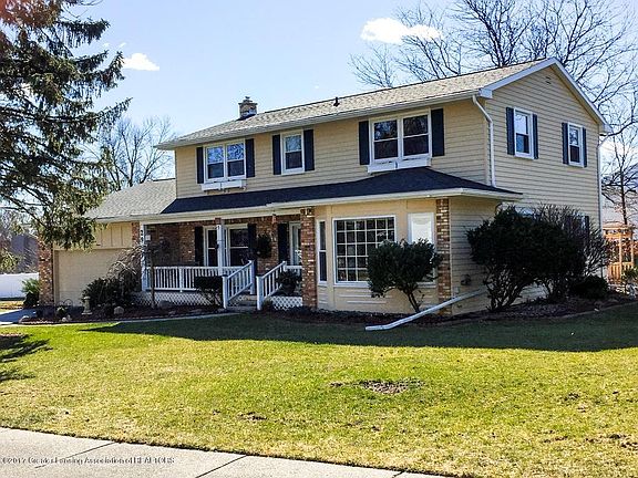 2nd image of 2967 Crestwood Dr