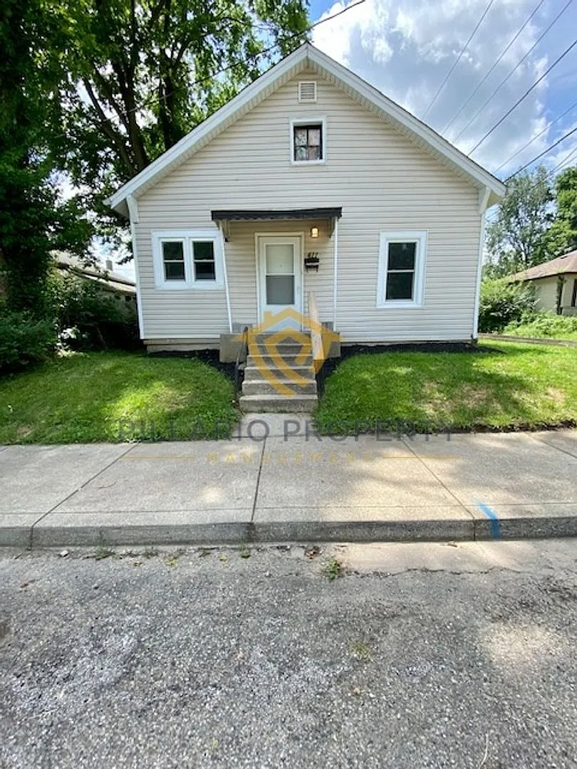 411 W 41st St photo 1
