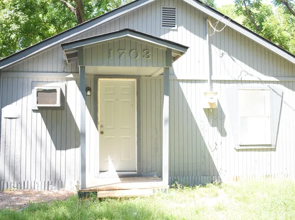 1703 Boney St, Nacogdoches, TX 75961