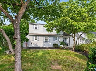 43 Colonial Pkwy, Dumont, NJ 07628