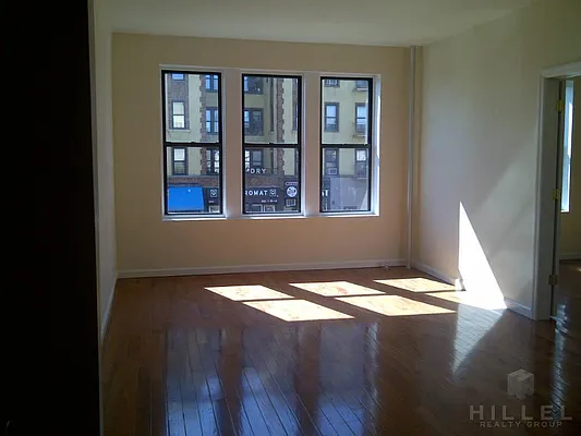 Rented by Hillel Realty Group | media 18