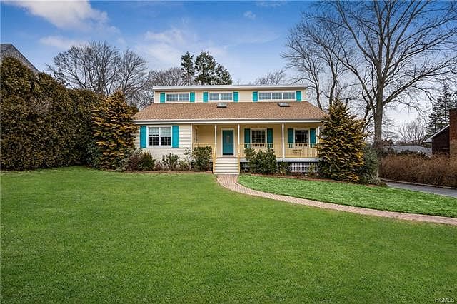 Street view of 18 Mohegan Place