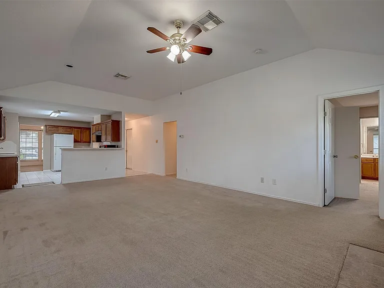 10902 Primrose Acres Ln — Photo 7