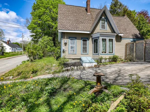 9 Federal Street, Bucksport, ME 04416