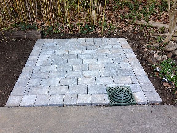 Garbage can pad
