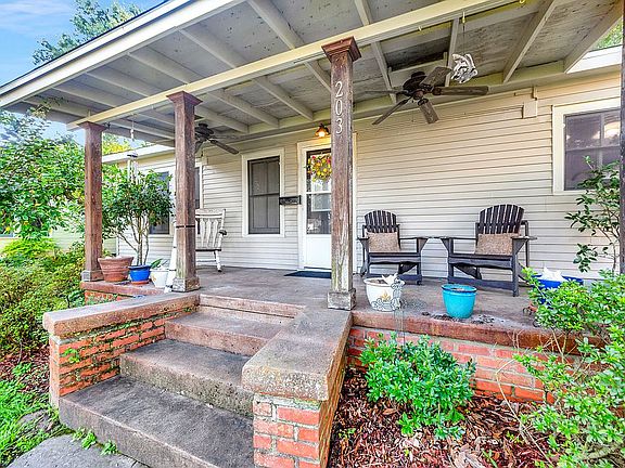 4th image of 203 S Morgan Ave