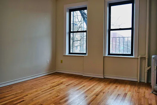 Rented by Oxford Property Group | media 12