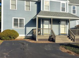 802 Brookhaven Ln, Woonsocket, RI 02895