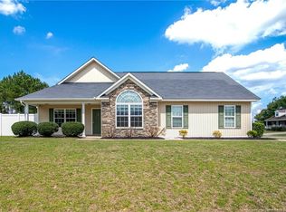 579 Wood Valley Ln, Raeford, NC 28376