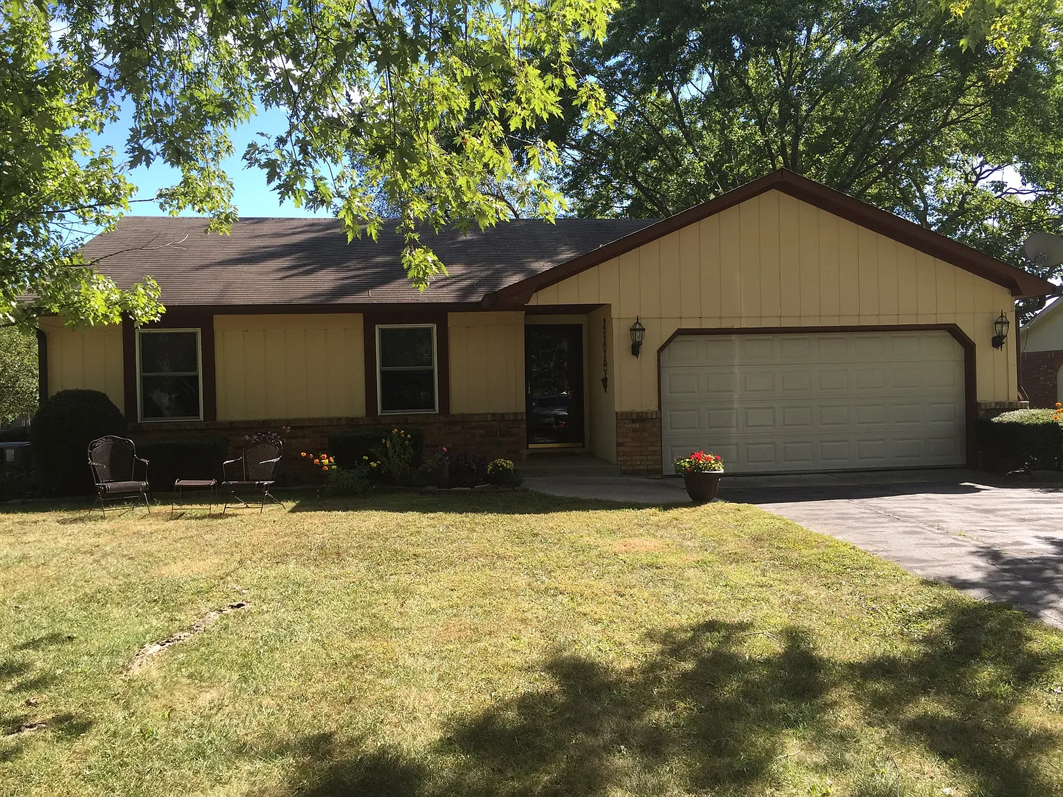 329 W Edgewood Ave photo 1