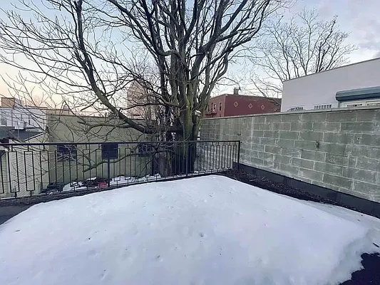 Rented by Brooklyn Group | media 44