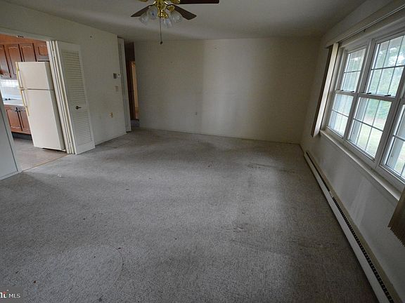 4th image of 640 D Plymouth Dr