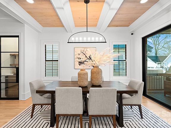 4th image of 4328 Walker Rd