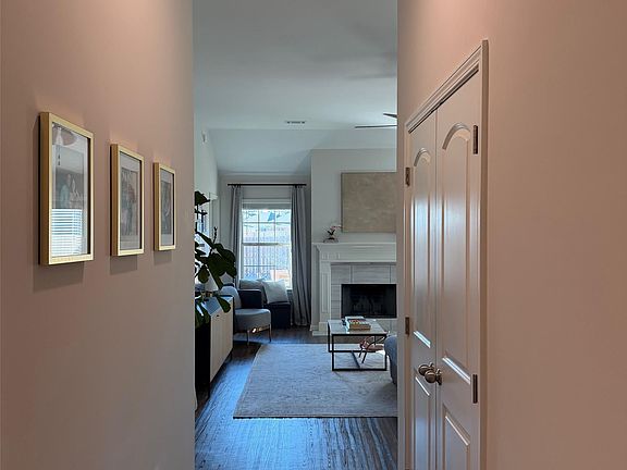 4th image of 221 Dawsons Mill Way