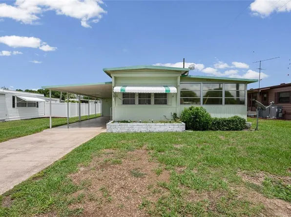 5238 Betmar Dr, Zephyrhills, FL 33542