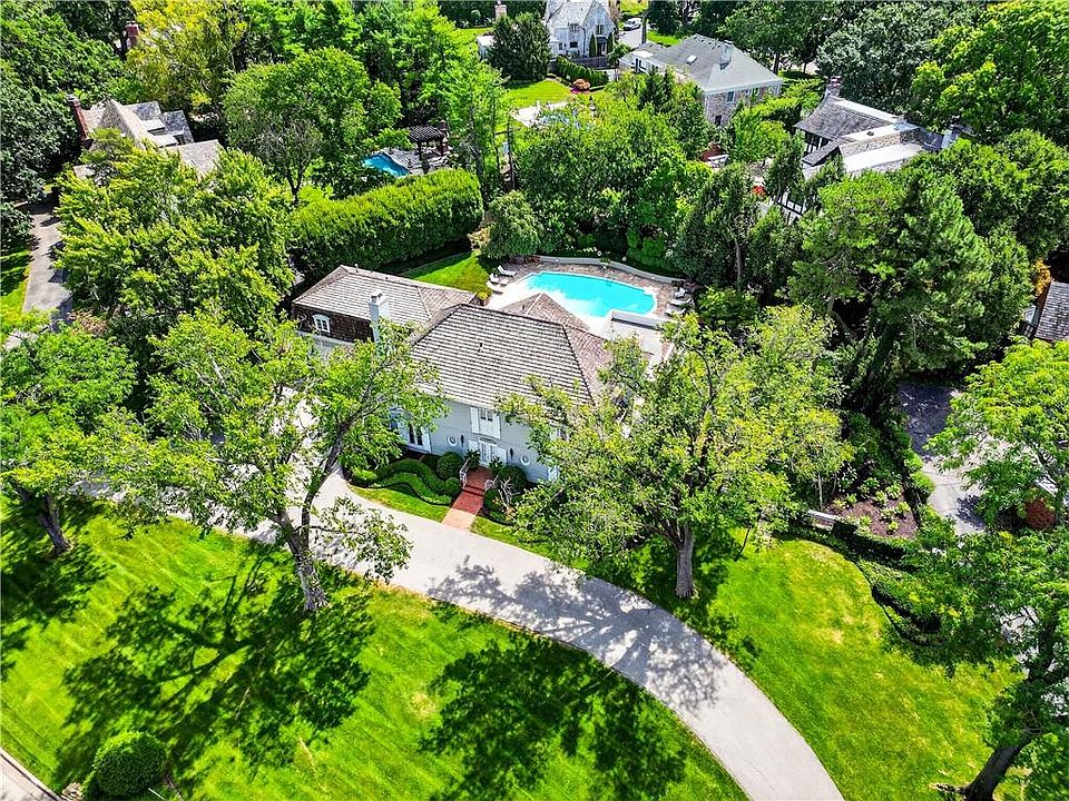 1st image of 2835 Verona Rd