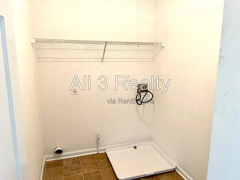 60 Spring Lake Ter — Photo 10