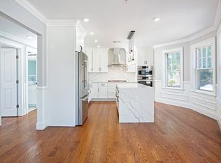 104 Walnut St #3, Brookline, MA 02445