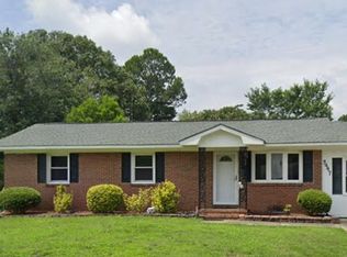 5447 Plateau Rd, Fayetteville, NC 28303